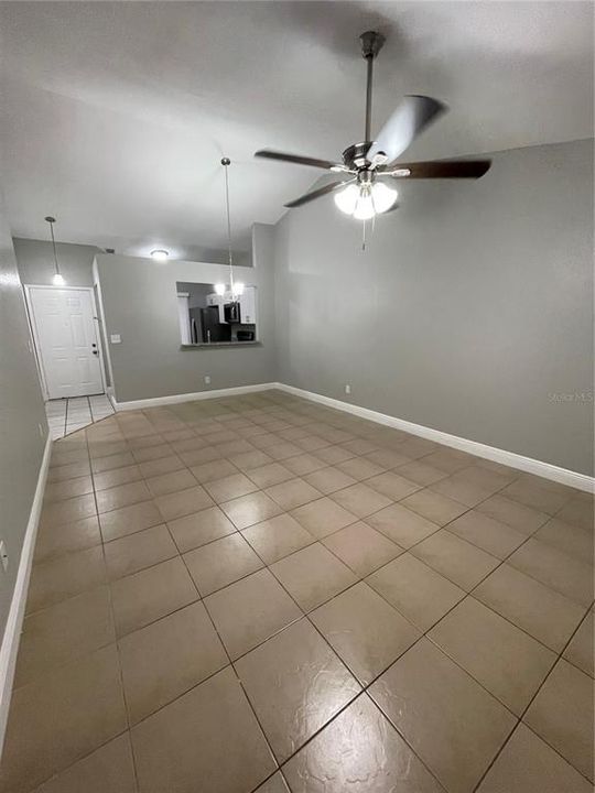 For Rent: $2,000 (2 beds, 2 baths, 954 Square Feet)