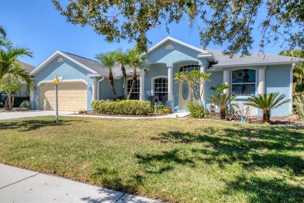 Activo con contrato: $399,000 (4 camas, 2 baños, 2144 Pies cuadrados)