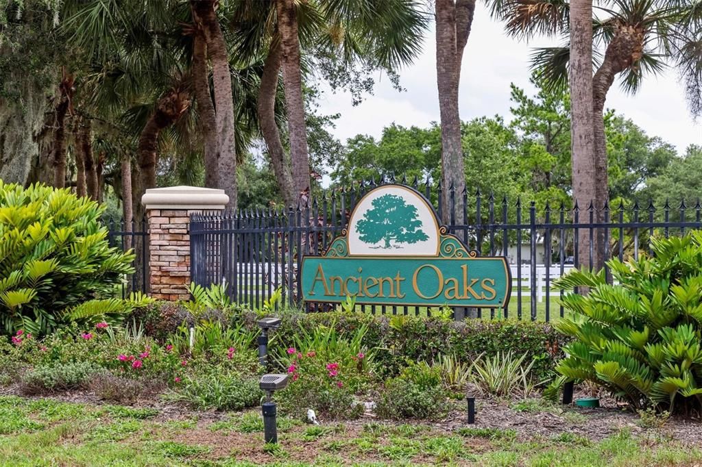 Activo con contrato: $399,000 (4 camas, 2 baños, 2144 Pies cuadrados)