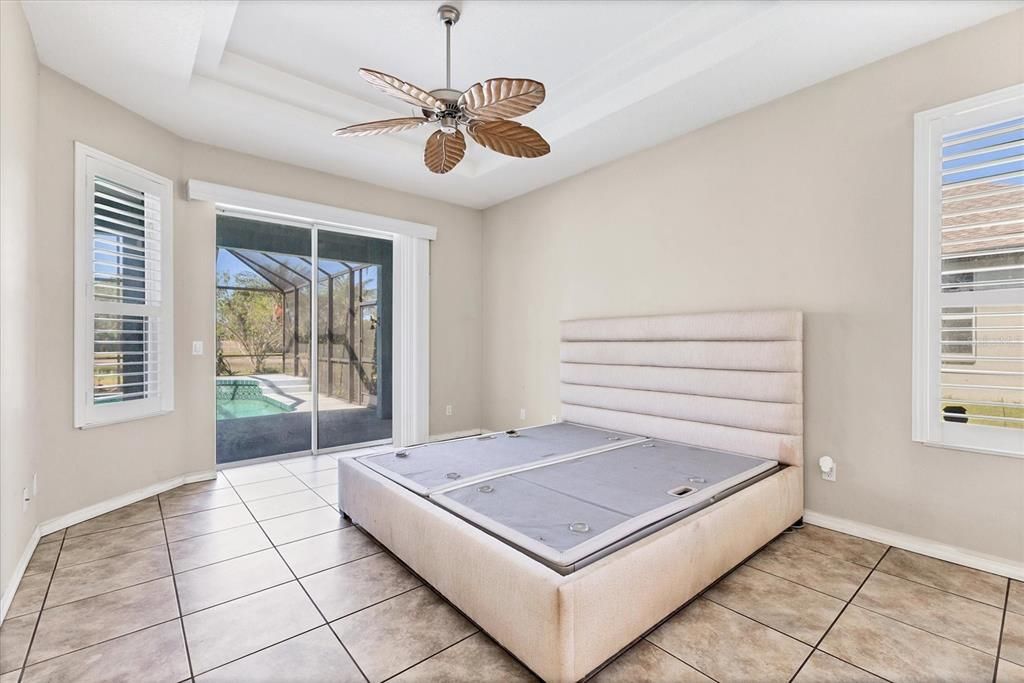 Activo con contrato: $399,000 (4 camas, 2 baños, 2144 Pies cuadrados)