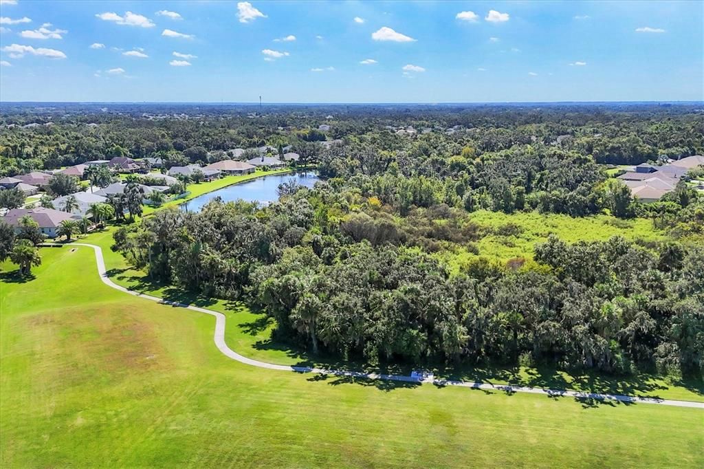 Activo con contrato: $399,000 (4 camas, 2 baños, 2144 Pies cuadrados)