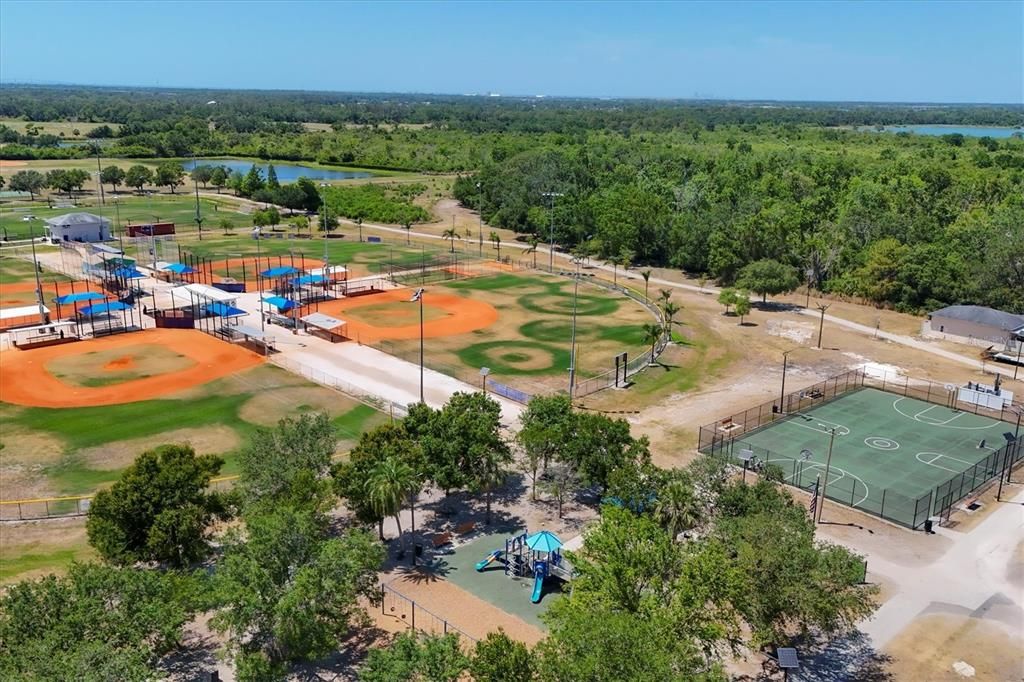 Activo con contrato: $399,000 (4 camas, 2 baños, 2144 Pies cuadrados)