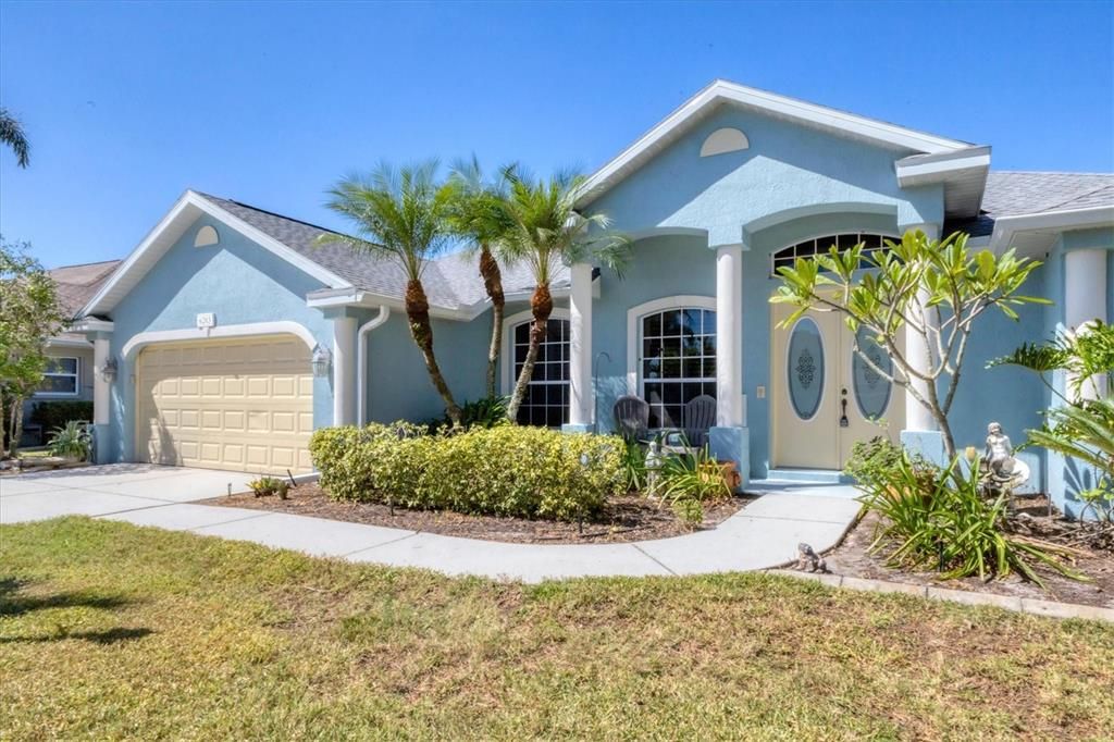 Activo con contrato: $399,000 (4 camas, 2 baños, 2144 Pies cuadrados)