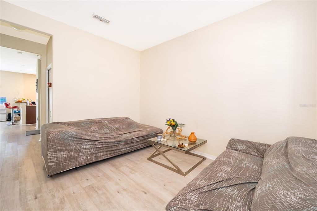 For Rent: $2,250 (3 beds, 2 baths, 1549 Square Feet)