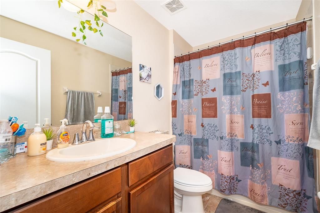 For Rent: $2,250 (3 beds, 2 baths, 1549 Square Feet)