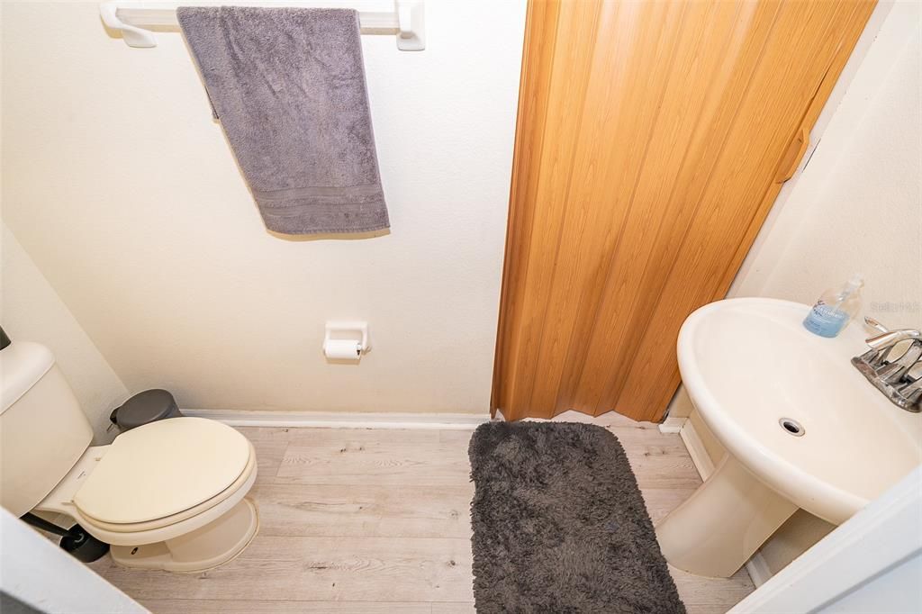 For Rent: $2,250 (3 beds, 2 baths, 1549 Square Feet)