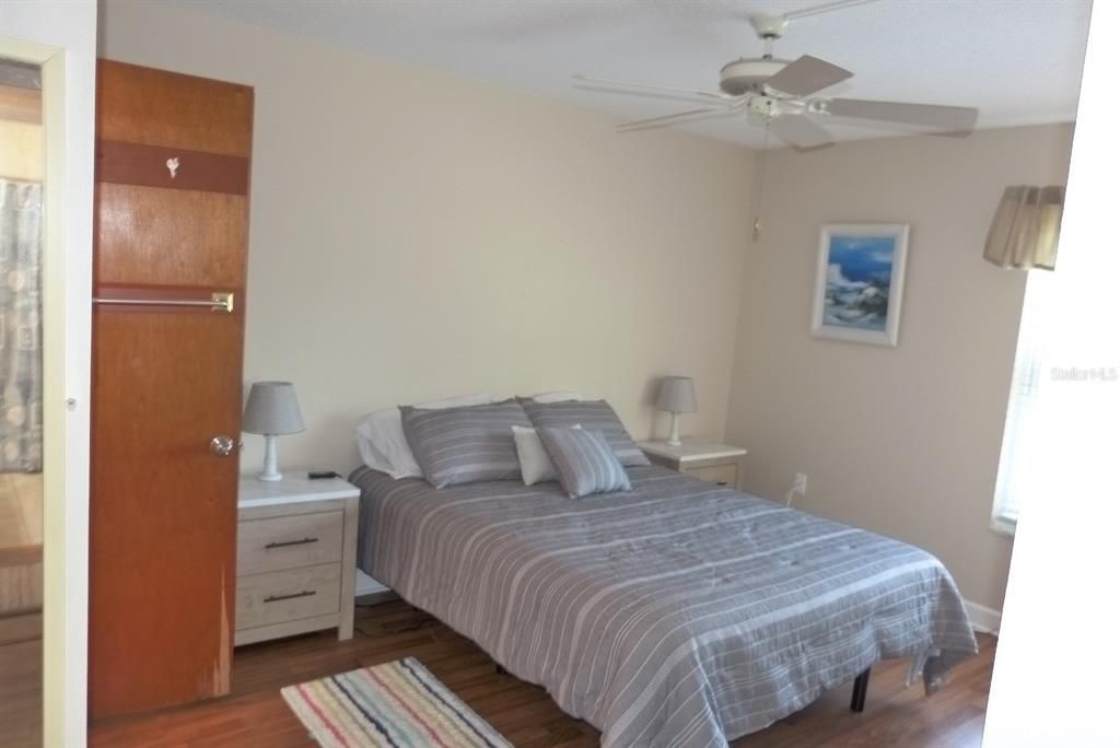 出租: $2,995 (2 贝兹, 1 浴室, 930 平方英尺)