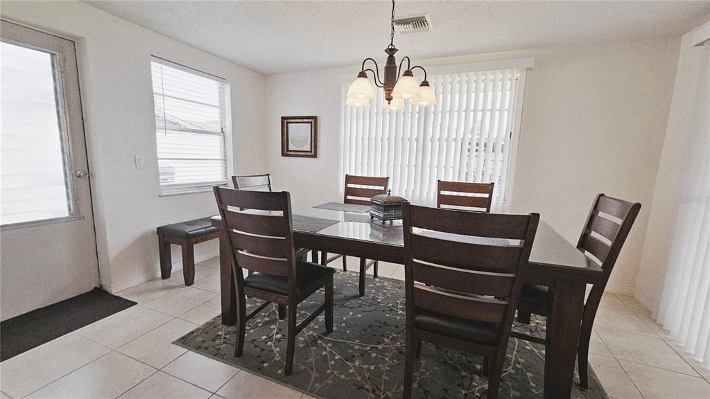 В аренду: $2,900 (2 спален, 1 ванн, 957 Квадратных фут)