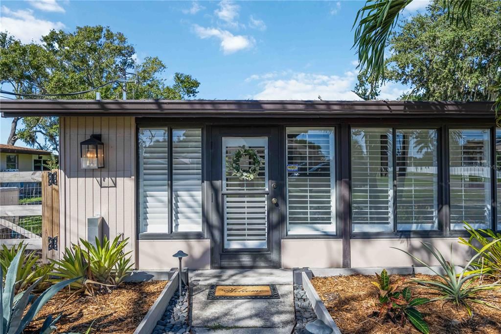 待售: $443,000 (2 贝兹, 2 浴室, 1242 平方英尺)