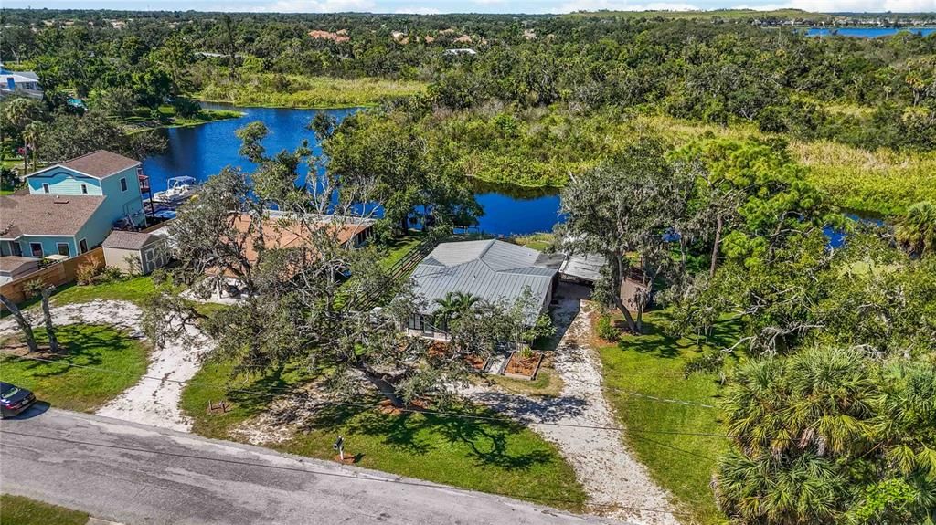 待售: $443,000 (2 贝兹, 2 浴室, 1242 平方英尺)