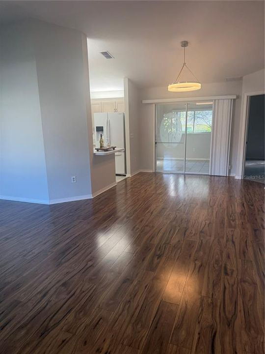 В аренду: $2,200 (2 спален, 2 ванн, 1735 Квадратных фут)