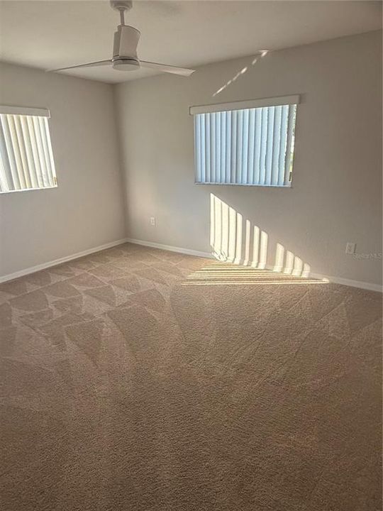 В аренду: $2,200 (2 спален, 2 ванн, 1735 Квадратных фут)