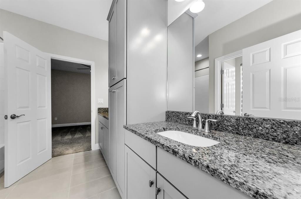 For Sale: $895,000 (5 beds, 4 baths, 3546 Square Feet)