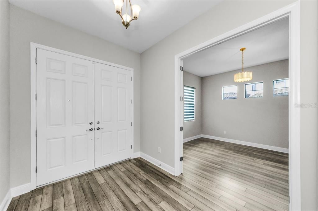 For Sale: $895,000 (5 beds, 4 baths, 3546 Square Feet)