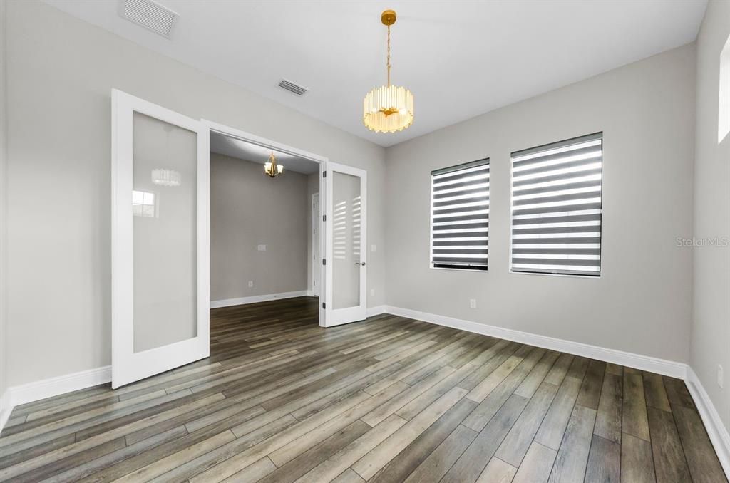 For Sale: $895,000 (5 beds, 4 baths, 3546 Square Feet)