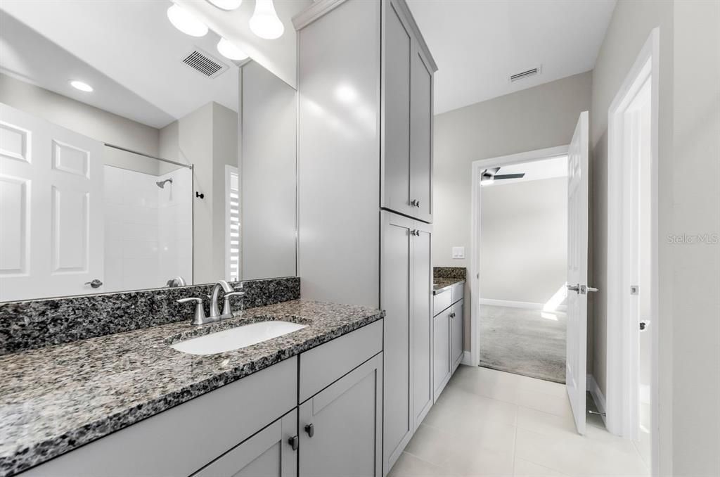 For Sale: $895,000 (5 beds, 4 baths, 3546 Square Feet)