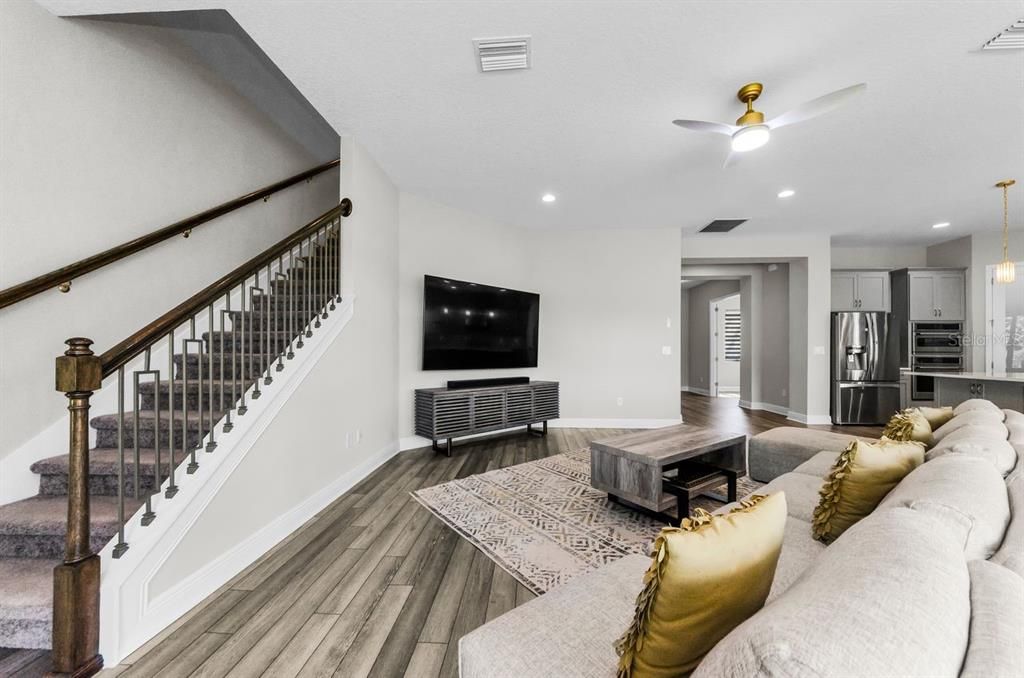 For Sale: $895,000 (5 beds, 4 baths, 3546 Square Feet)