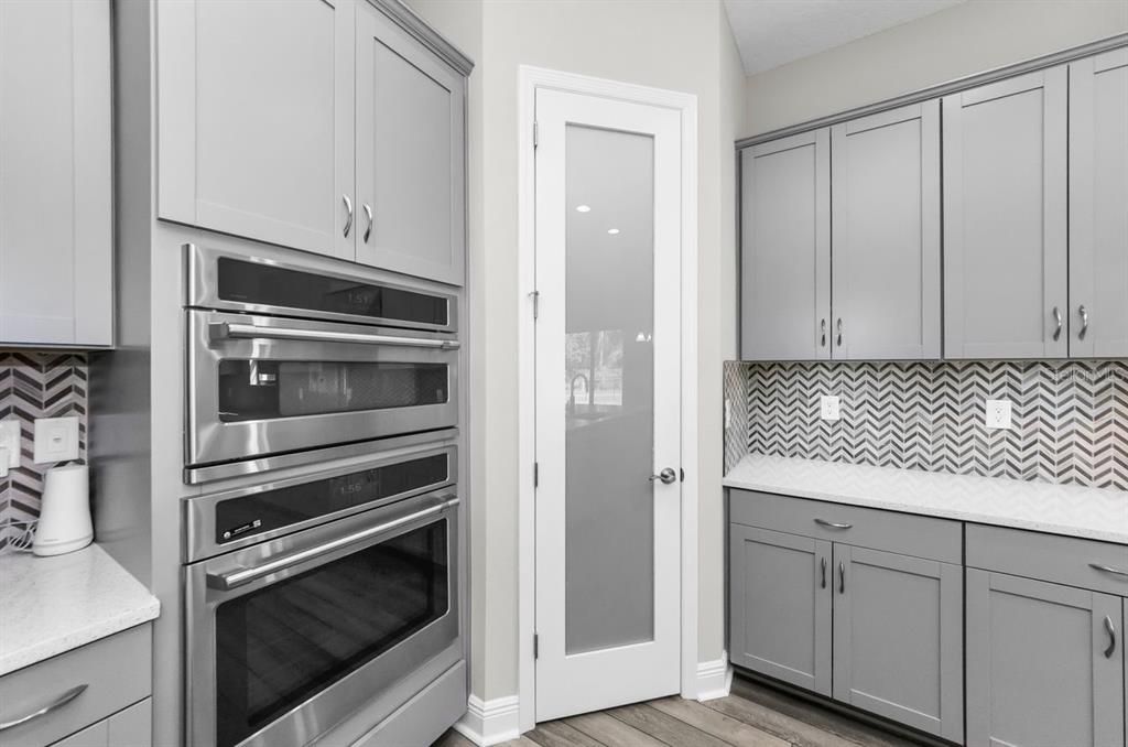 For Sale: $895,000 (5 beds, 4 baths, 3546 Square Feet)