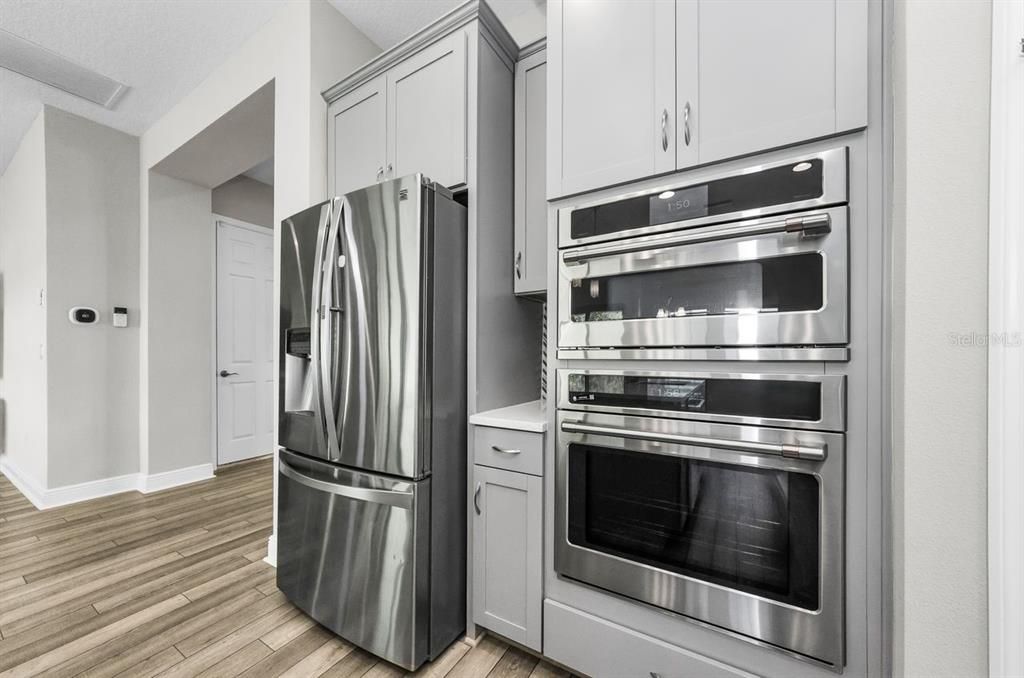 For Sale: $895,000 (5 beds, 4 baths, 3546 Square Feet)