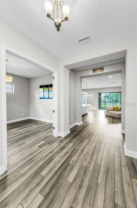 For Sale: $895,000 (5 beds, 4 baths, 3546 Square Feet)