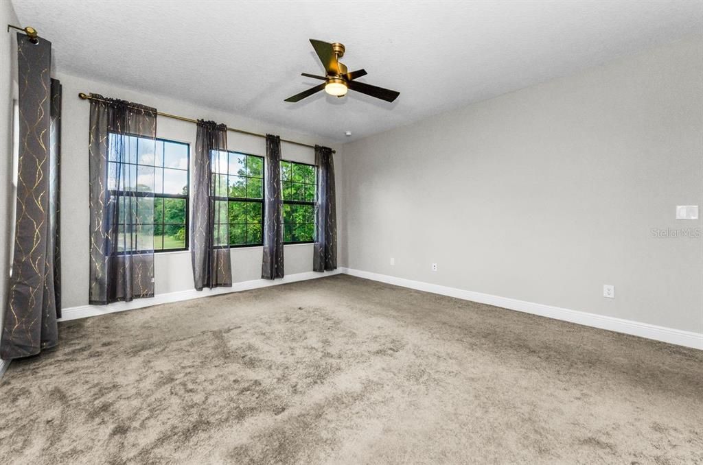 For Sale: $895,000 (5 beds, 4 baths, 3546 Square Feet)