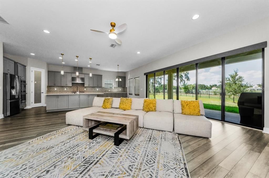 For Sale: $895,000 (5 beds, 4 baths, 3546 Square Feet)