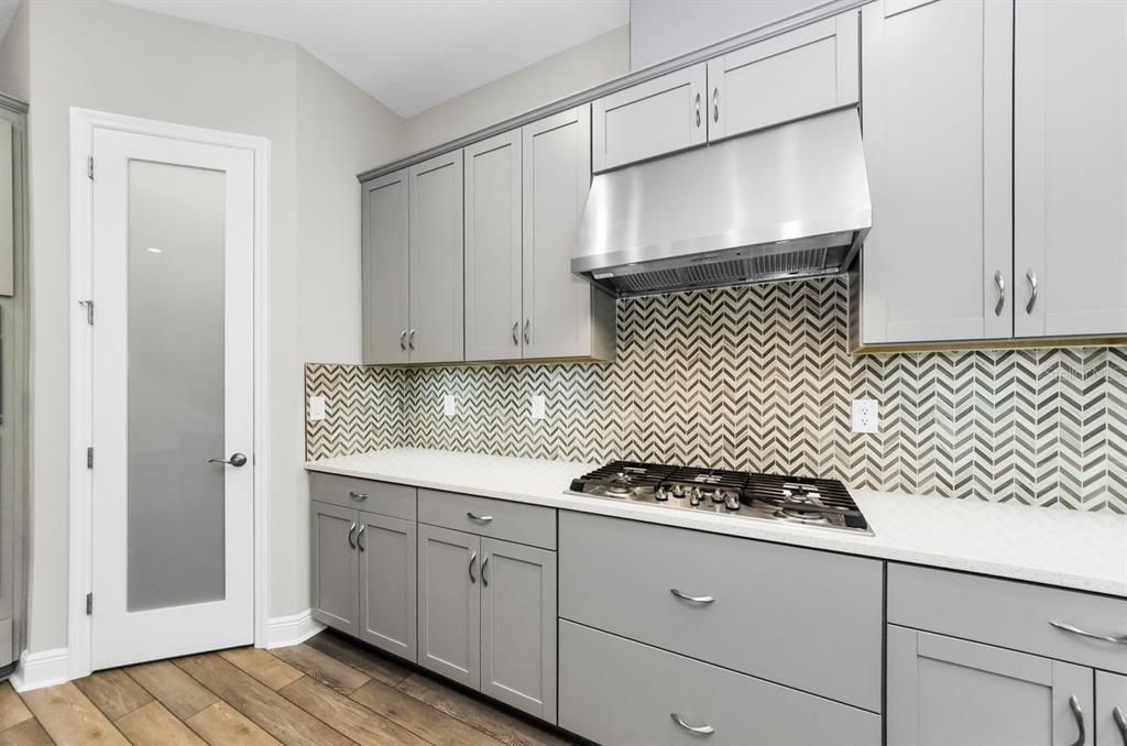 For Sale: $895,000 (5 beds, 4 baths, 3546 Square Feet)