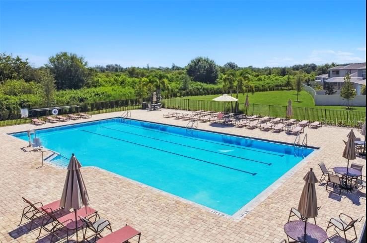 En Renta: $2,100 (3 camas, 2 baños, 2200 Pies cuadrados)