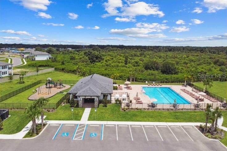 En Renta: $2,100 (3 camas, 2 baños, 2200 Pies cuadrados)