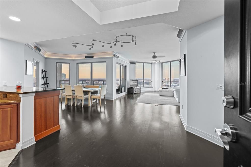 For Rent: $7,200 (3 beds, 3 baths, 2161 Square Feet)