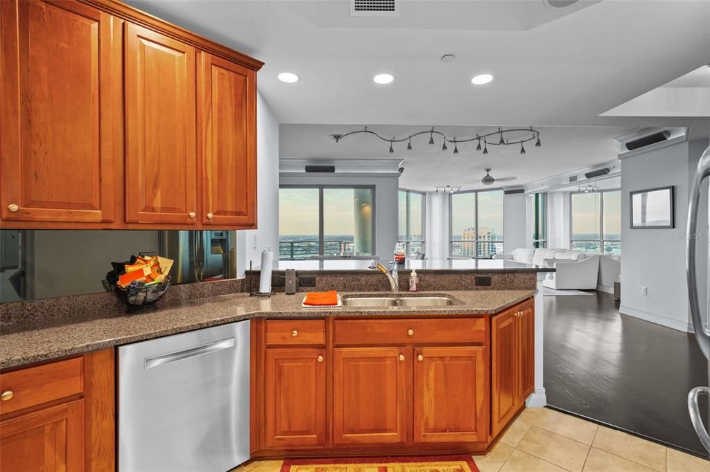 For Rent: $7,200 (3 beds, 3 baths, 2161 Square Feet)