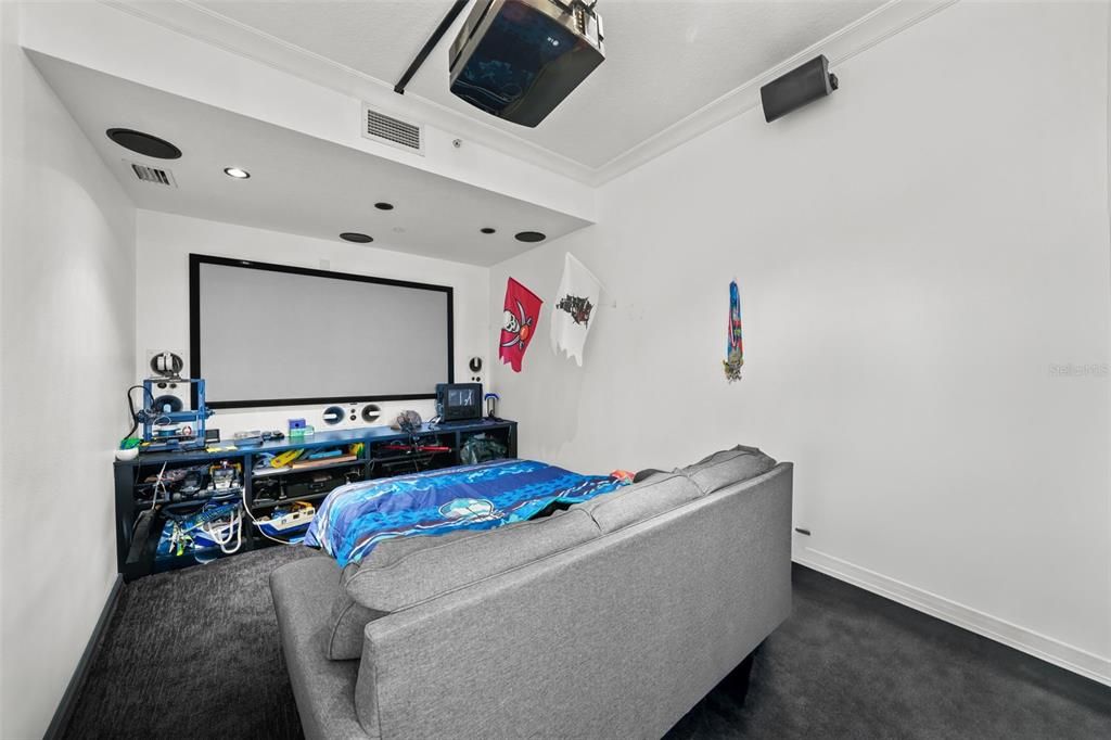 For Rent: $7,200 (3 beds, 3 baths, 2161 Square Feet)