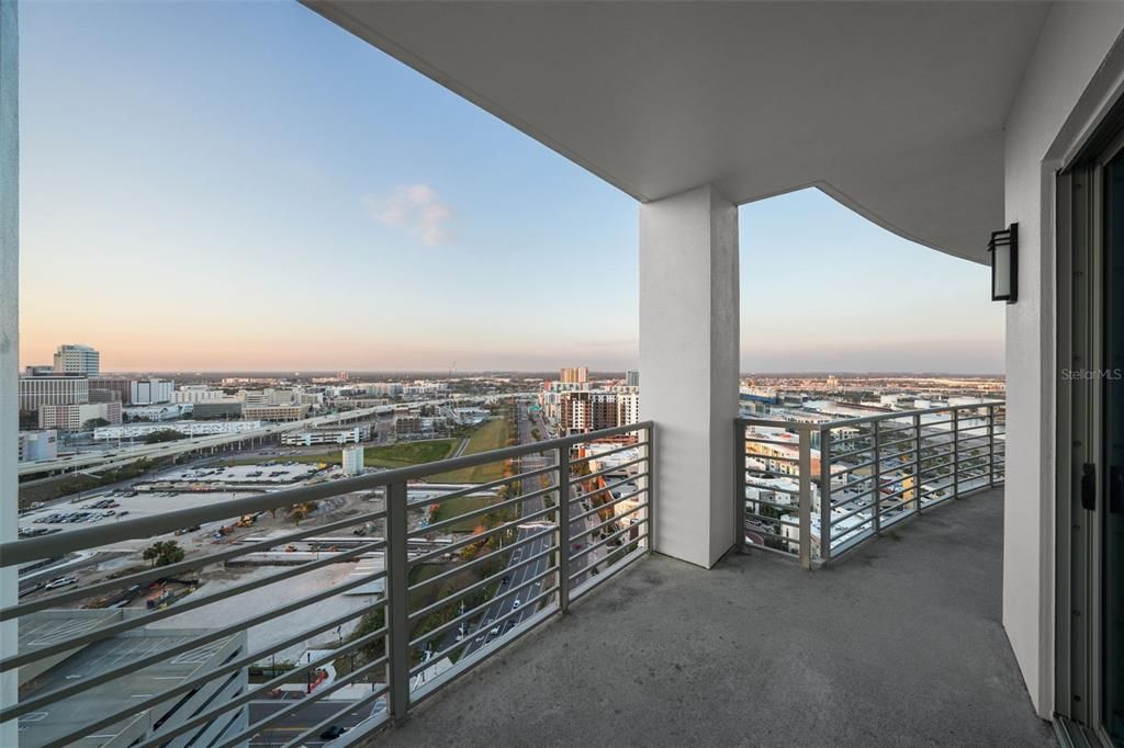 For Rent: $7,200 (3 beds, 3 baths, 2161 Square Feet)