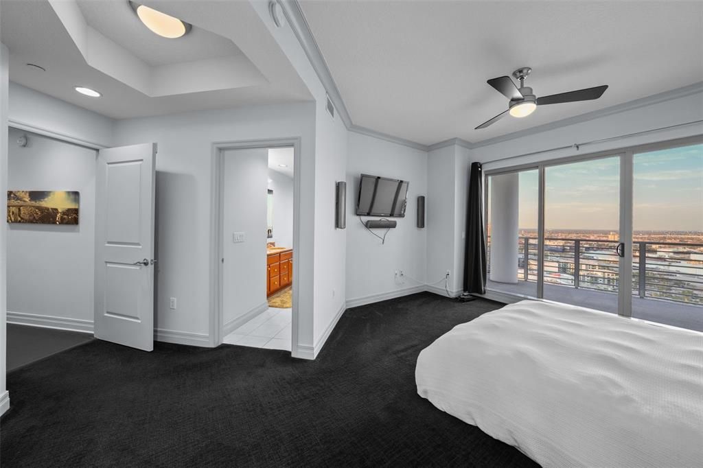 For Rent: $7,200 (3 beds, 3 baths, 2161 Square Feet)