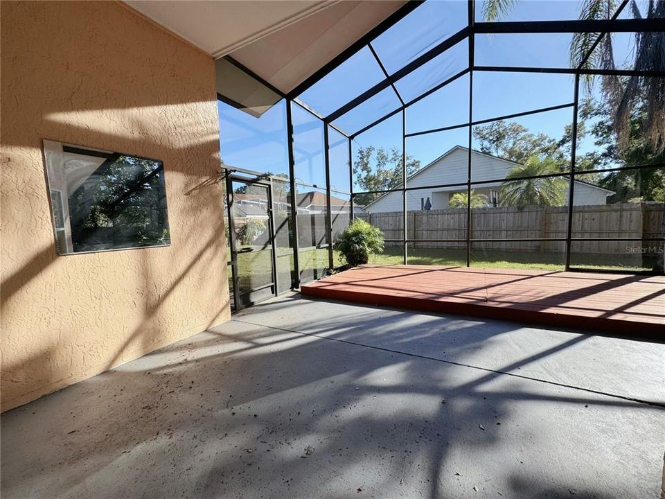 Под контрактом: $2,200 (3 спален, 2 ванн, 1670 Квадратных фут)