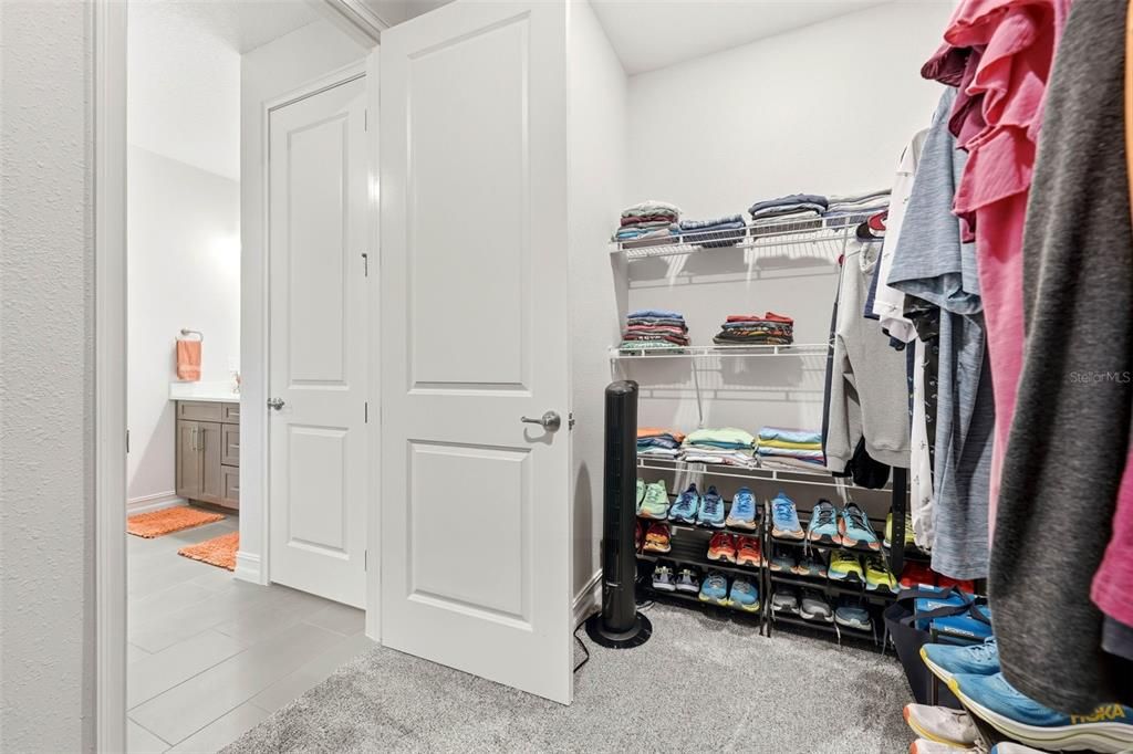 En Venta: $469,900 (4 camas, 2 baños, 2146 Pies cuadrados)