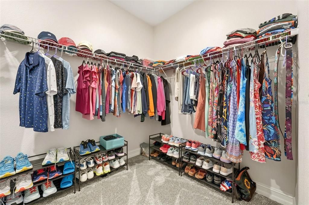 En Venta: $469,900 (4 camas, 2 baños, 2146 Pies cuadrados)