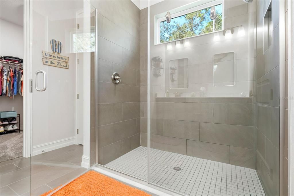 En Venta: $469,900 (4 camas, 2 baños, 2146 Pies cuadrados)