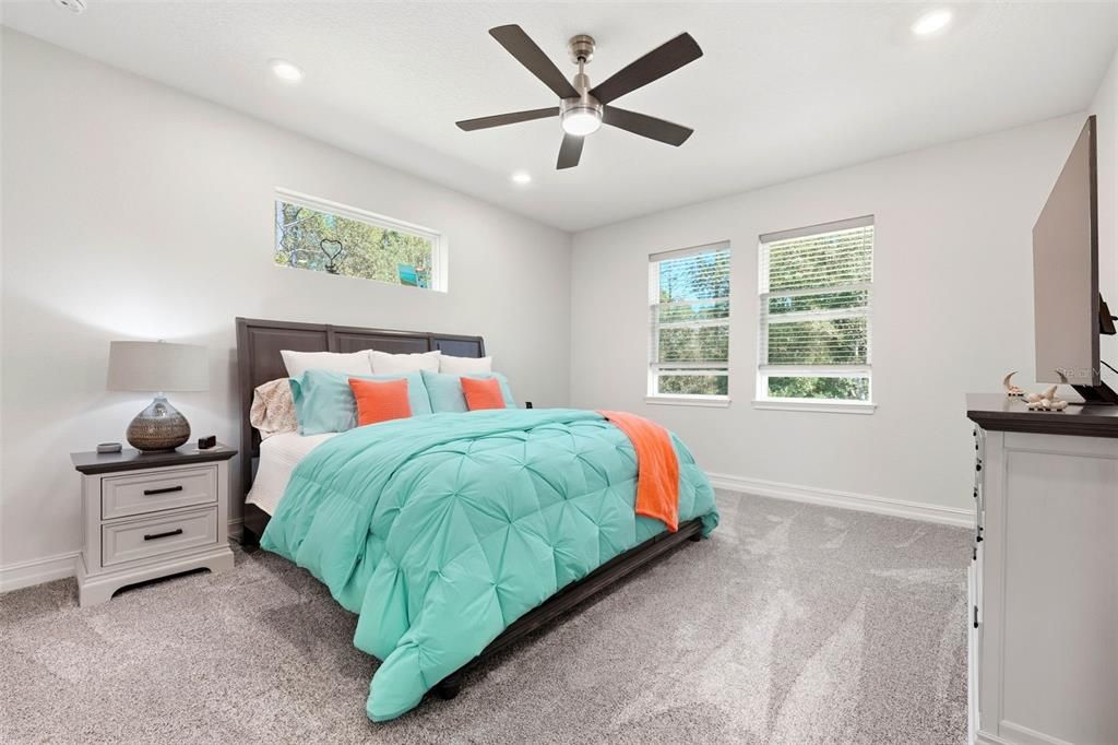 En Venta: $469,900 (4 camas, 2 baños, 2146 Pies cuadrados)