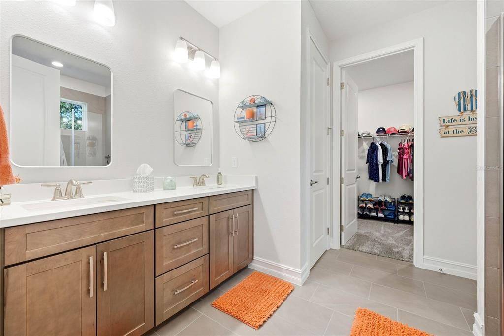 En Venta: $469,900 (4 camas, 2 baños, 2146 Pies cuadrados)