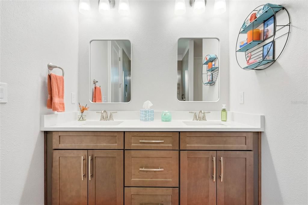 En Venta: $469,900 (4 camas, 2 baños, 2146 Pies cuadrados)