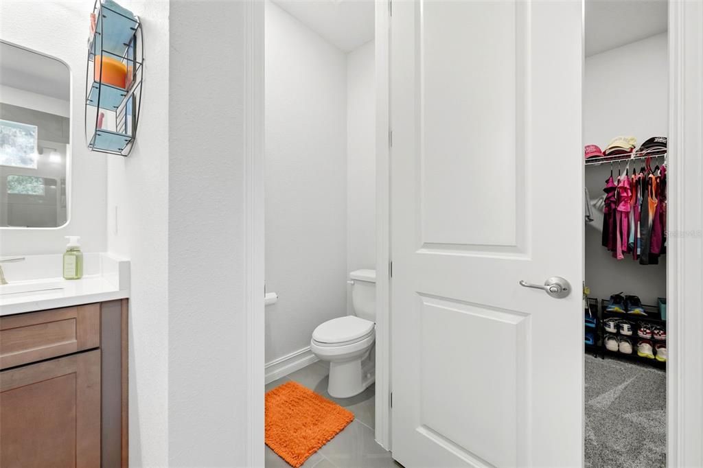 En Venta: $469,900 (4 camas, 2 baños, 2146 Pies cuadrados)