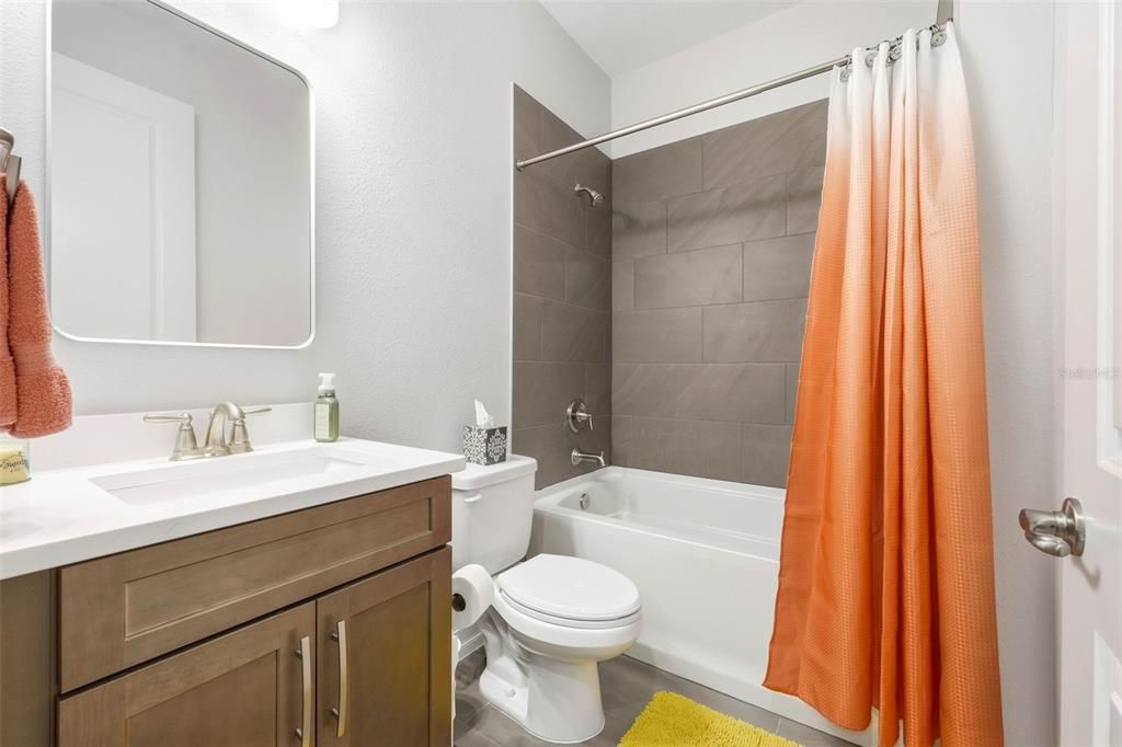 En Venta: $469,900 (4 camas, 2 baños, 2146 Pies cuadrados)