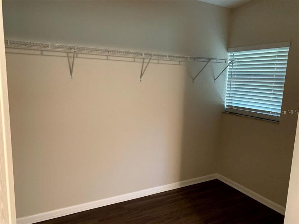 Под контрактом: $2,650 (3 спален, 2 ванн, 1879 Квадратных фут)