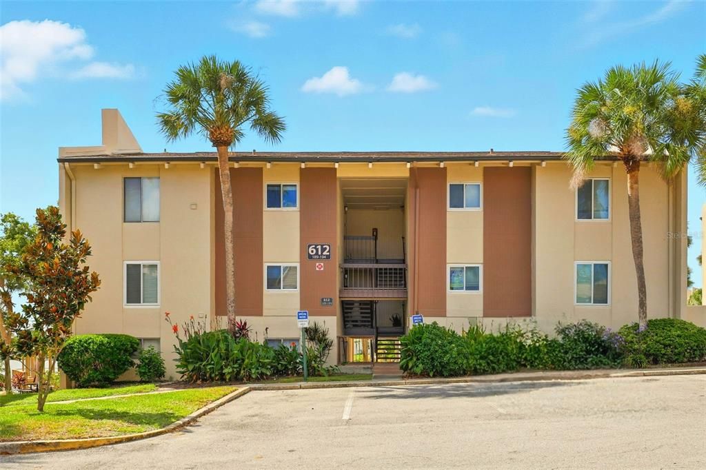 Recently Sold: $184,900 (2 beds, 2 baths, 1029 Square Feet)