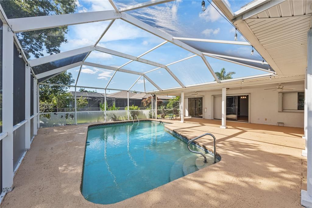 待售: $344,000 (3 贝兹, 2 浴室, 1721 平方英尺)