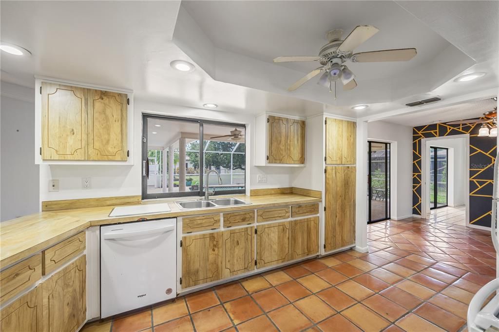 待售: $344,000 (3 贝兹, 2 浴室, 1721 平方英尺)