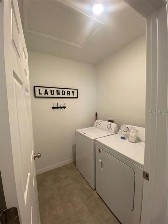 For Sale: $295,000 (3 beds, 2 baths, 1734 Square Feet)