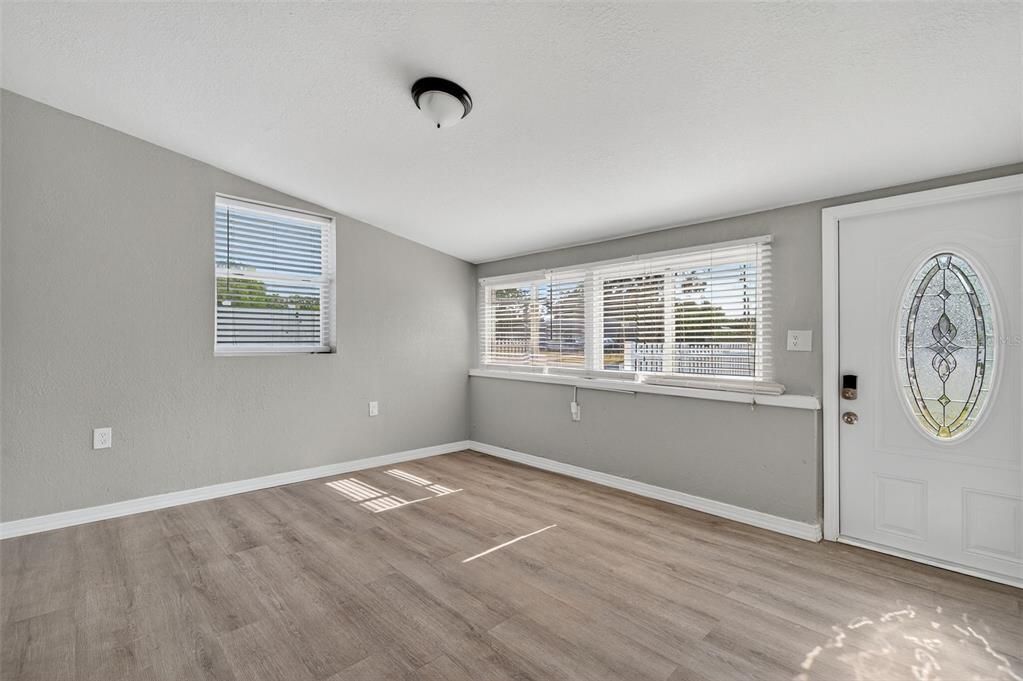 For Sale: $540,000 (4 beds, 2 baths, 1734 Square Feet)