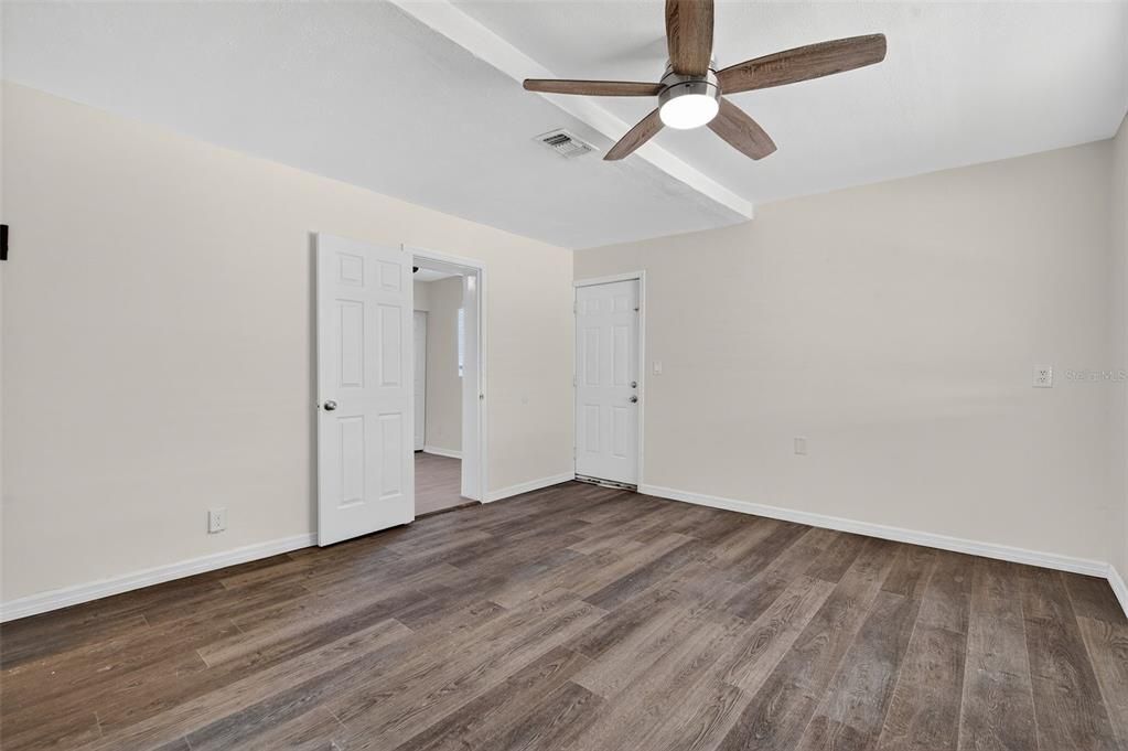 For Sale: $540,000 (4 beds, 2 baths, 1734 Square Feet)